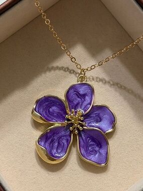 Golden Purple Oil Dripping Flower Statement Pendant Necklace